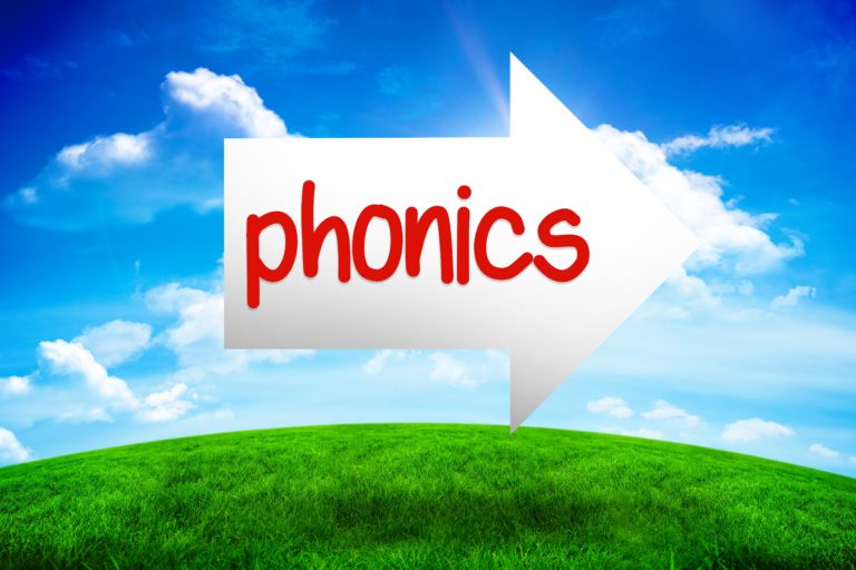 The word Phonics written on an Arrow